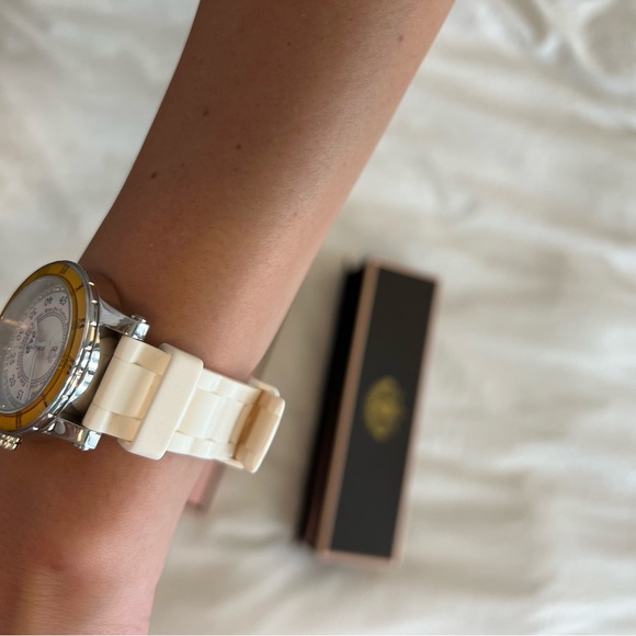 Juicy Couture 38 mm Womens Watch JC.29.3.14.0093.4. With box - Picture 10 of 16
